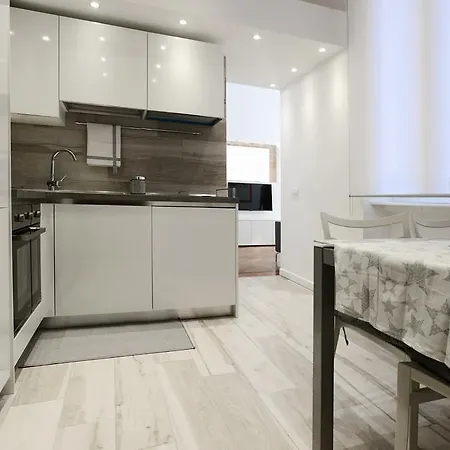 카스텔피다르도 아파트먼트 로마