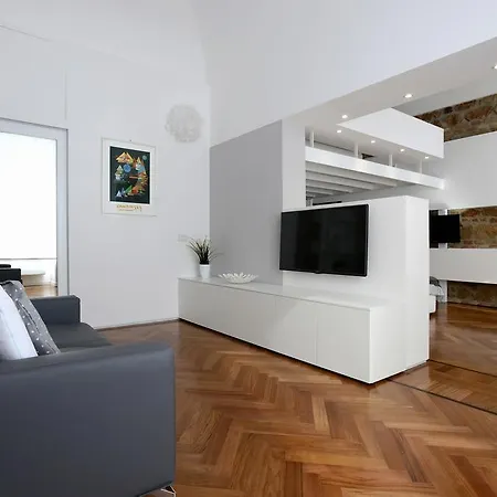 카스텔피다르도 아파트먼트 아파트