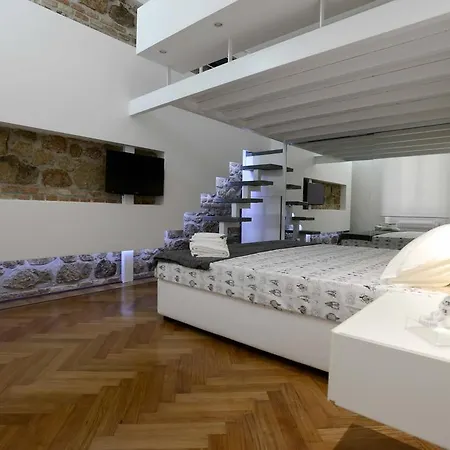 Castelfidardo * Roma